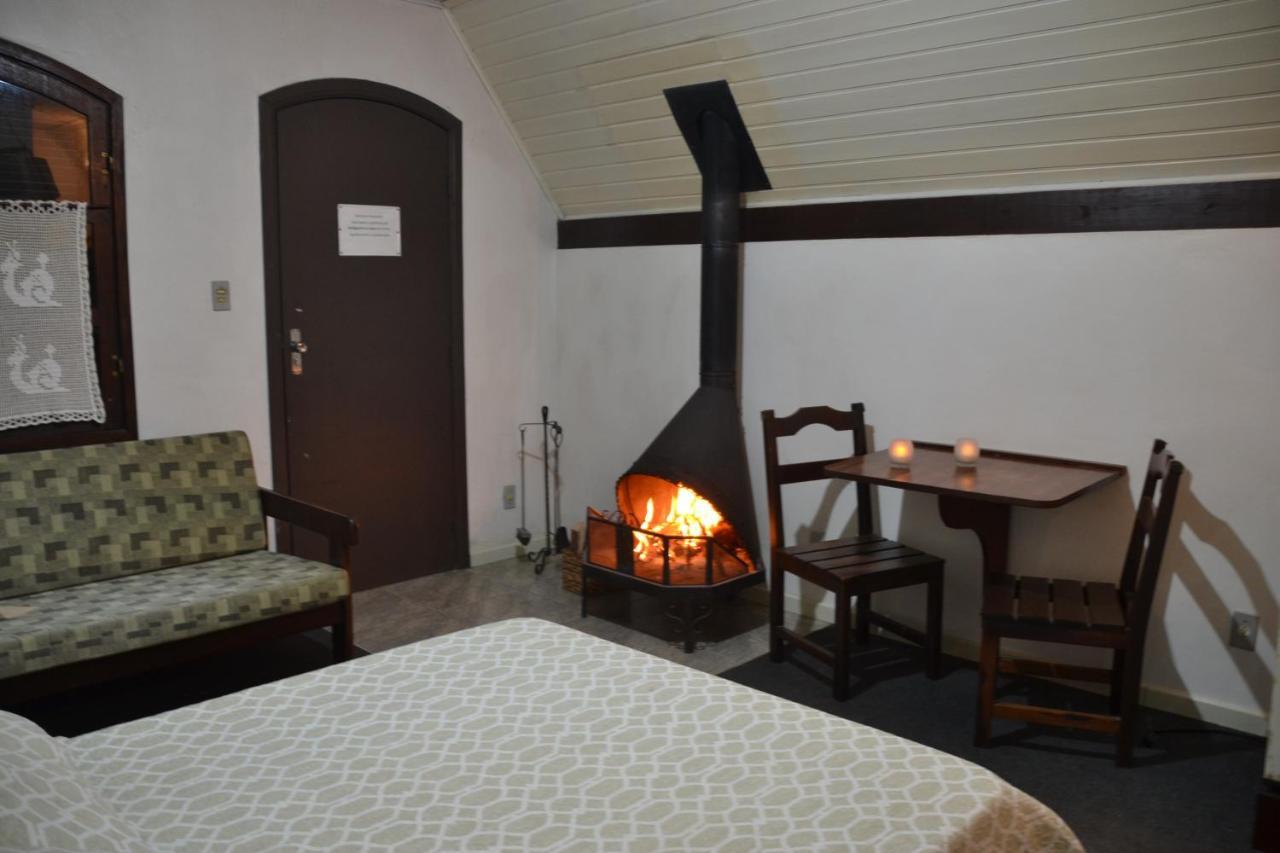Hotel Pousada Dos Pinheiros 카넬라 외부 사진