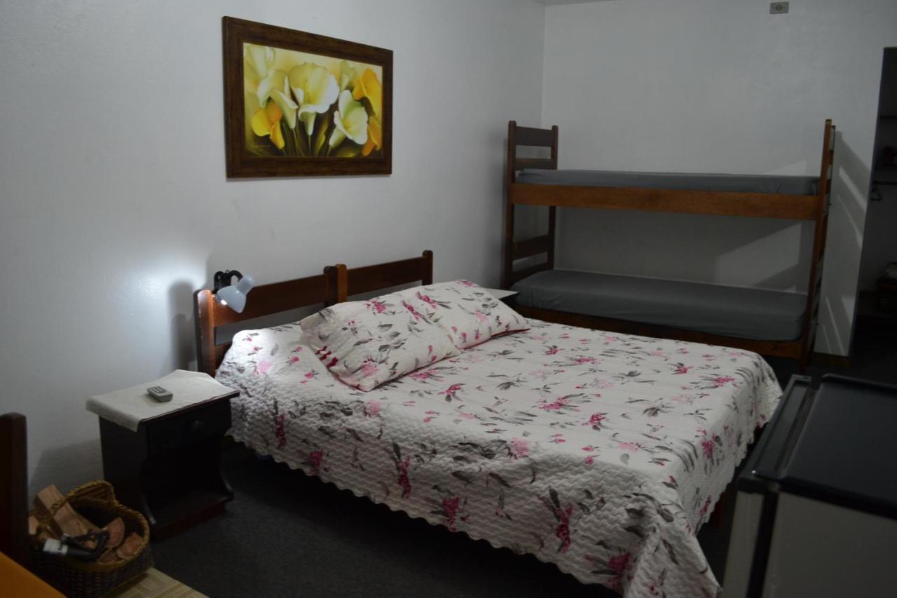 Hotel Pousada Dos Pinheiros 카넬라 외부 사진