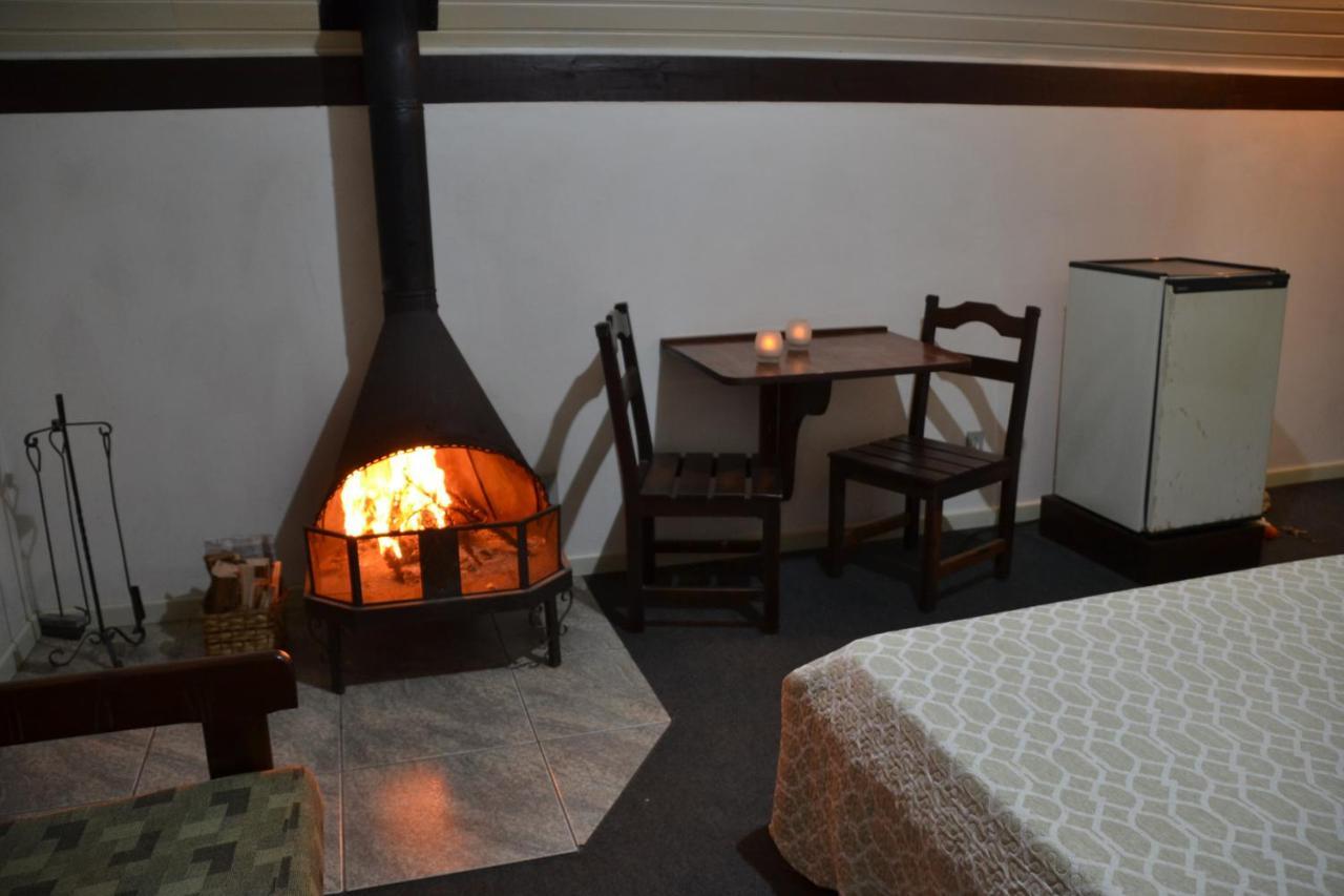 Hotel Pousada Dos Pinheiros 카넬라 외부 사진